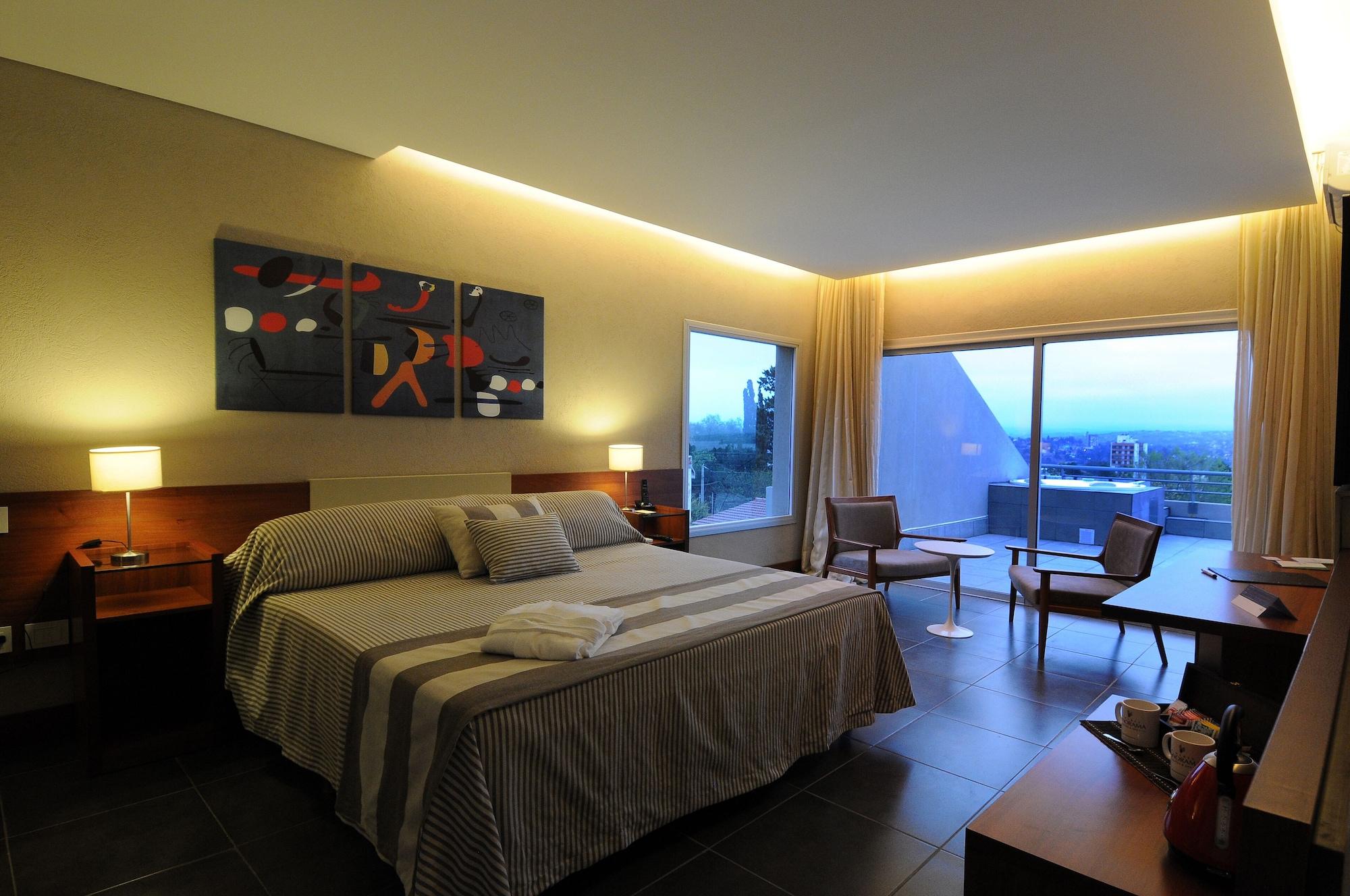 Pinares Panorama Suites, Spa & Convention Center Villa Carlos Paz Ngoại thất bức ảnh