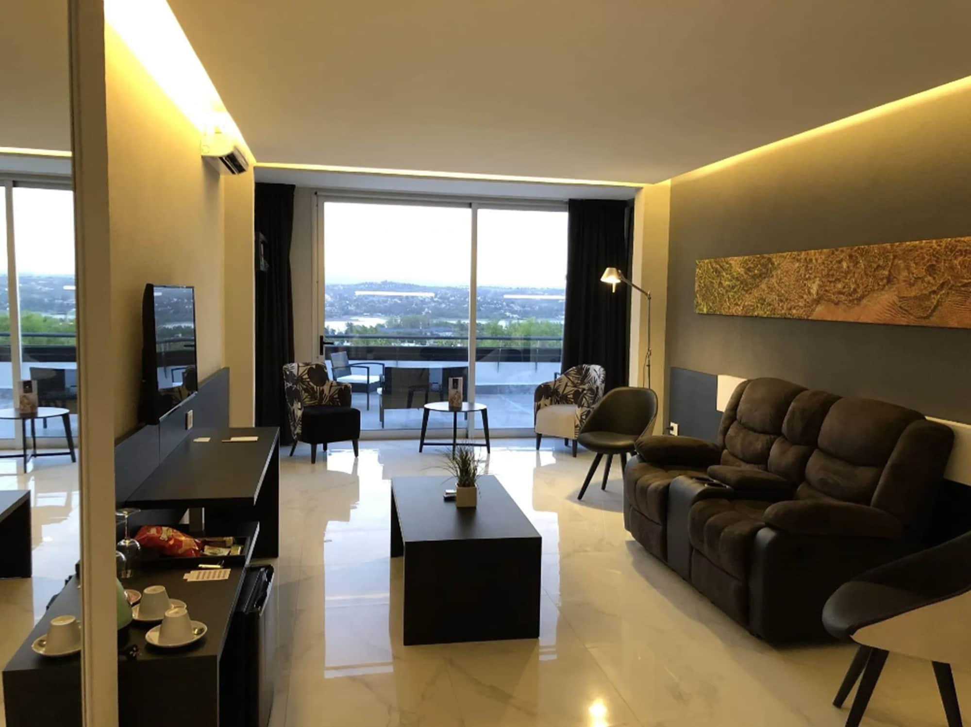 Pinares Panorama Suites, Spa & Convention Center Villa Carlos Paz Ngoại thất bức ảnh