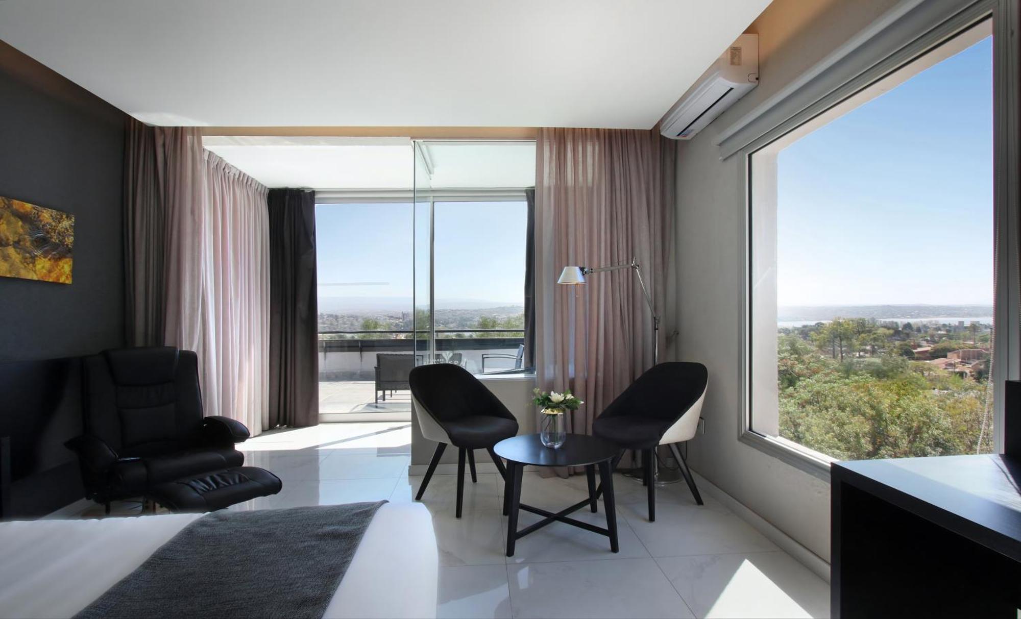 Pinares Panorama Suites, Spa & Convention Center Villa Carlos Paz Ngoại thất bức ảnh